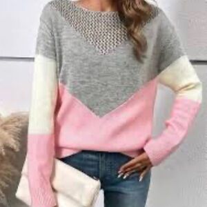 Elegant Colorblock Crew Neck Sweater